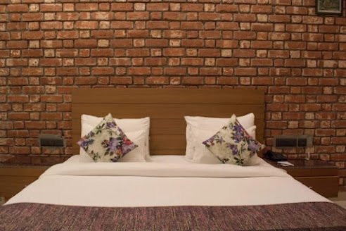 Deluxe Room - View 4